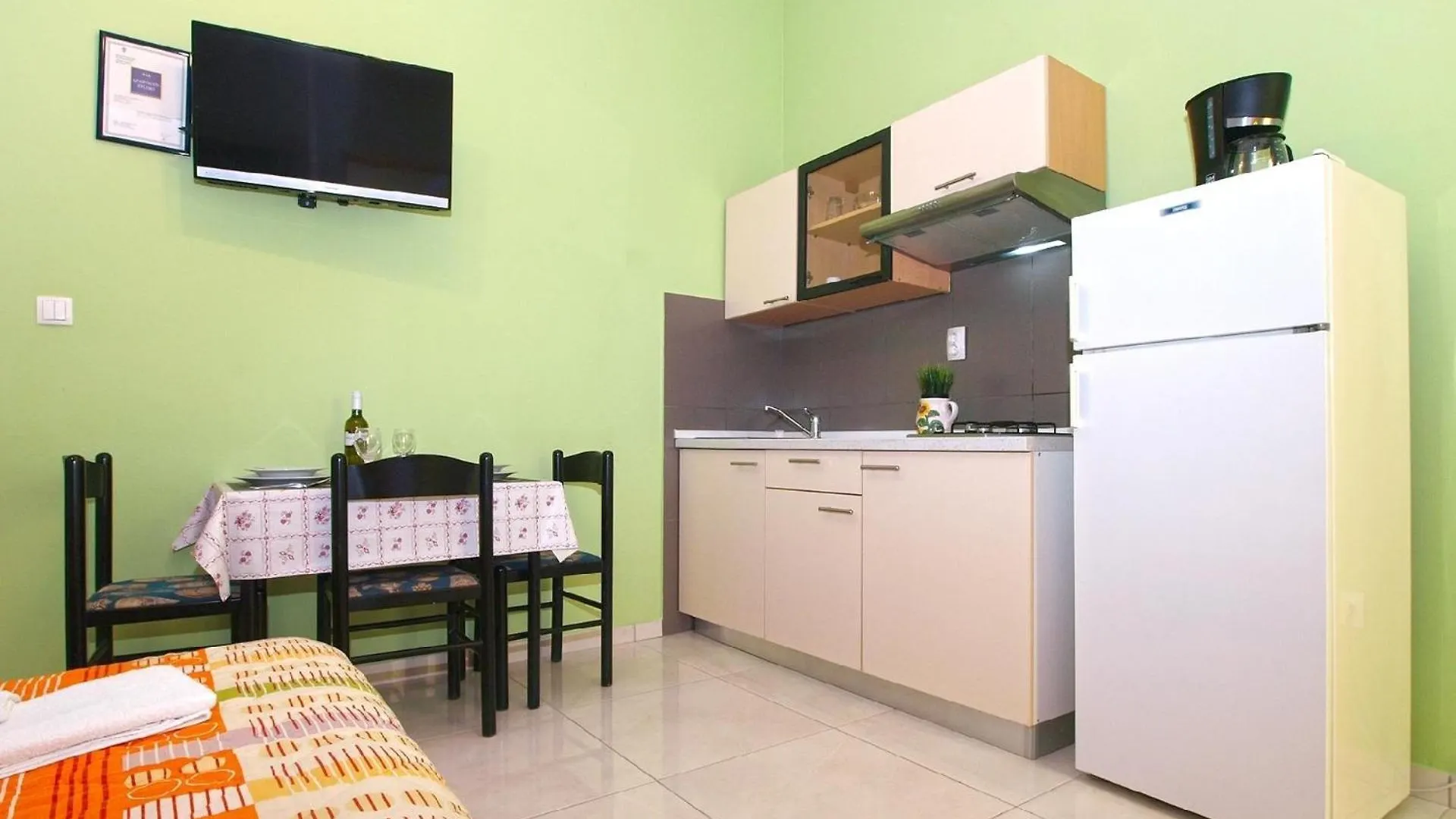 Apartment Ferienwohnung Fuer 2 Personen Ca 22 Qm In Pula, Istrien Istrische Riviera
